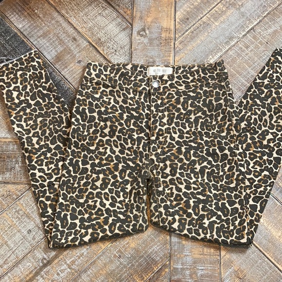 Free People Denim - Free People leopard print jegging. Size 24.